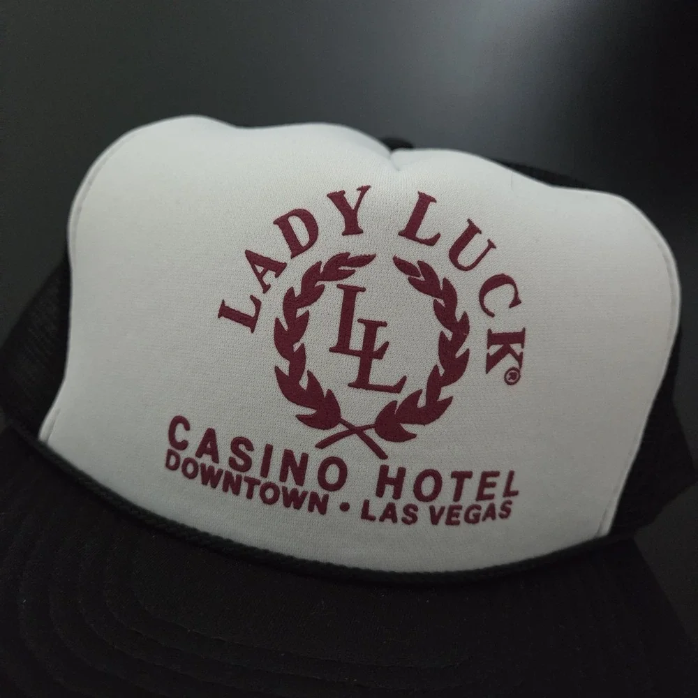 Lady Luck Casino Hotel Las Vegas Mesh Back Trucker‎ Snapback OSFM